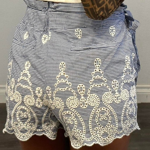 shorts - Picture 3 of 6